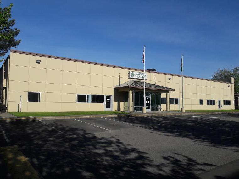 Exterior photo of Smokey Point customer service office