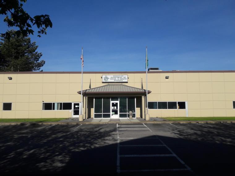 Exterior photo of Smokey Point customer service office