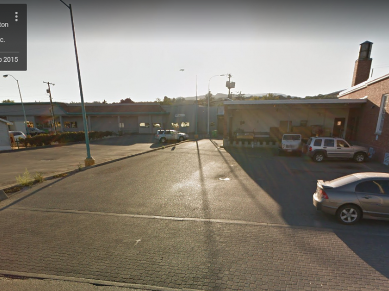 Exterior photo of Omak office